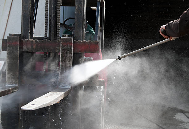 Best Driveway Pressure Washing  in Salmon Brook, CT